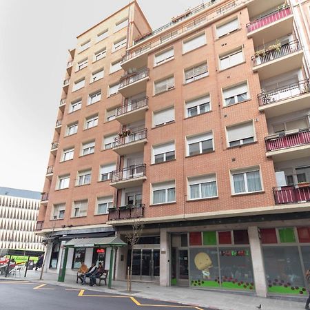 Apartamento Con Vistas Al Estadio San Mames Bilbao Luaran gambar