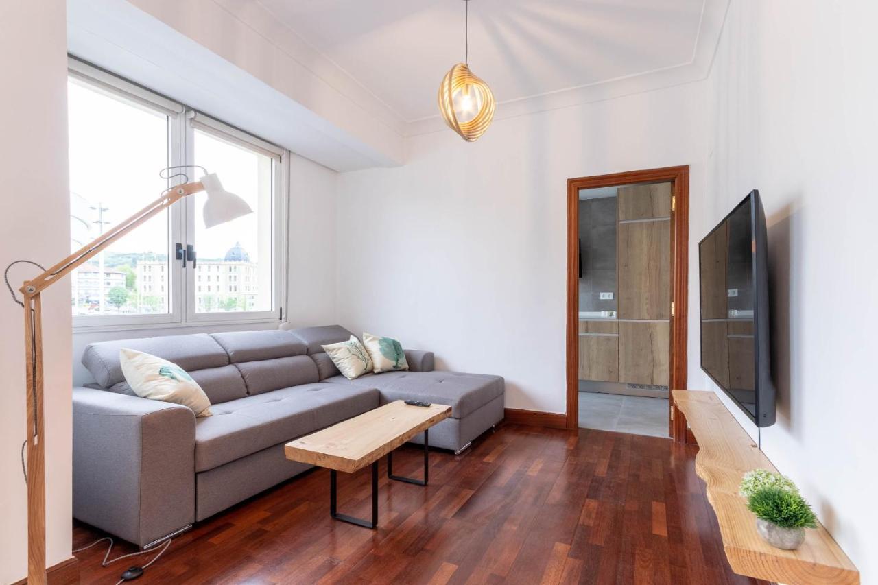 Apartamento Con Vistas Al Estadio San Mames Bilbao Luaran gambar