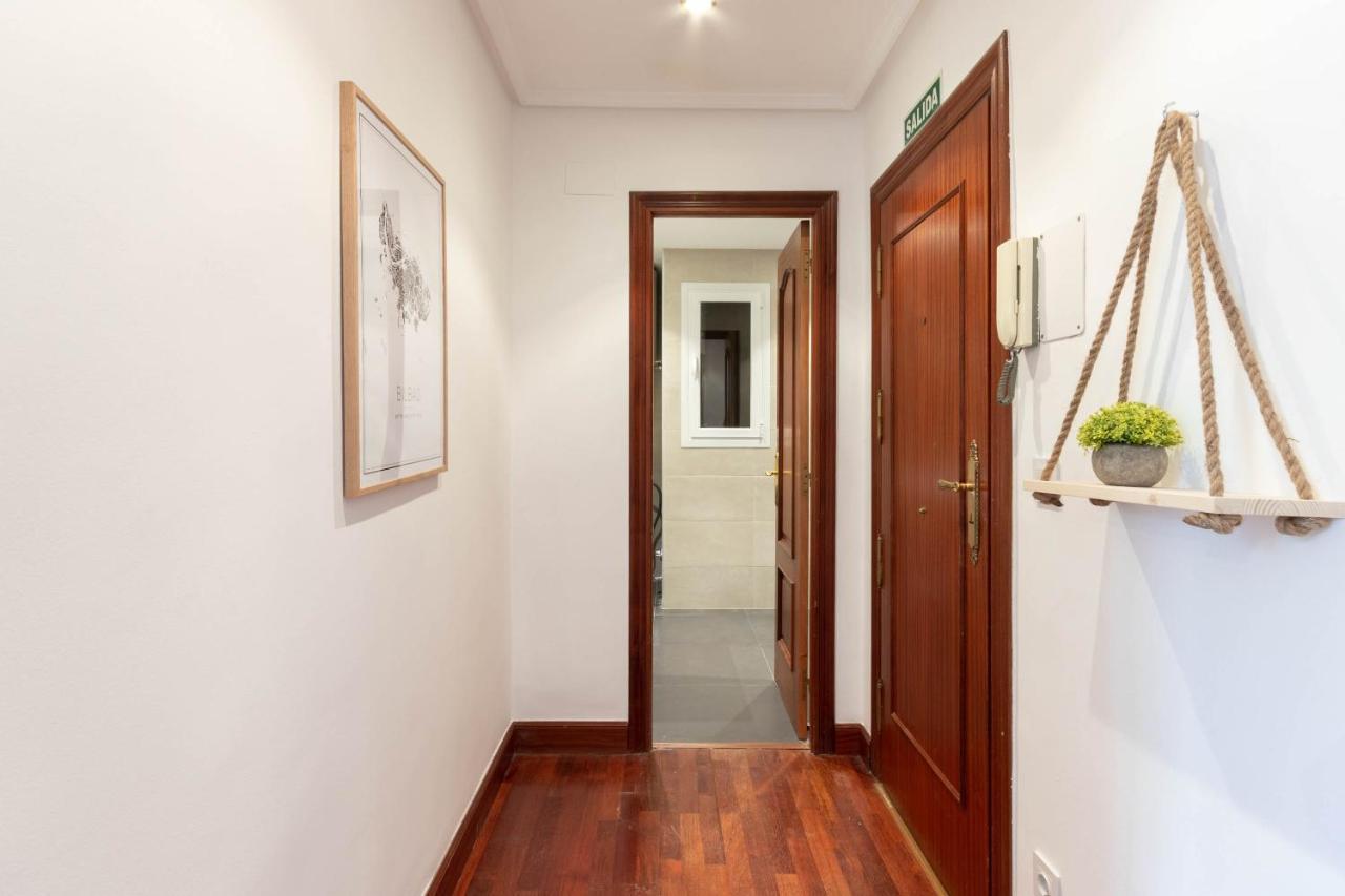 Apartamento Con Vistas Al Estadio San Mames Bilbao Luaran gambar