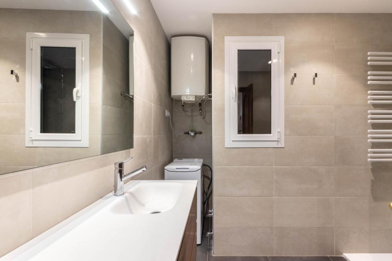 Apartamento Con Vistas Al Estadio San Mames Bilbao Luaran gambar