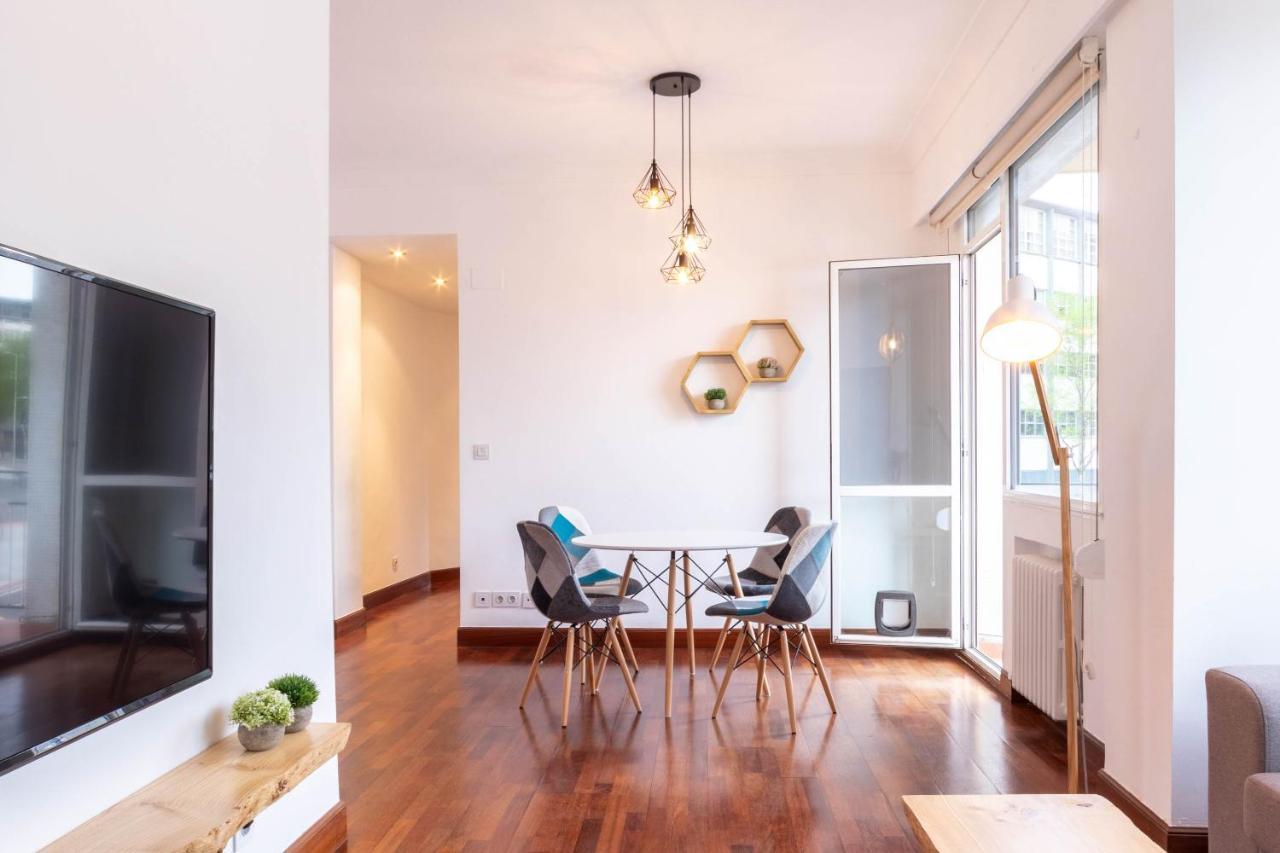 Apartamento Con Vistas Al Estadio San Mames Bilbao Luaran gambar