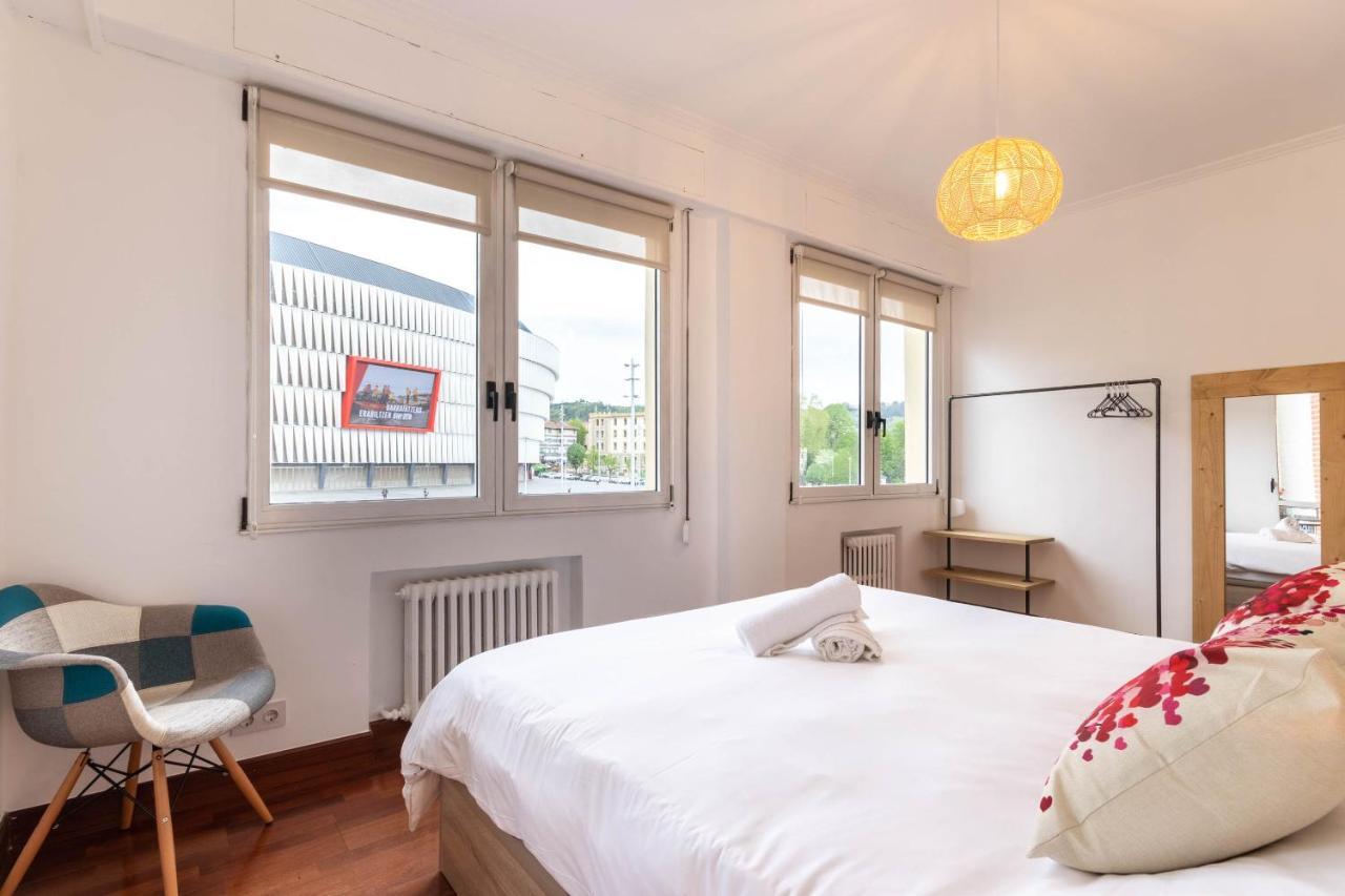 Apartamento Con Vistas Al Estadio San Mames Bilbao Luaran gambar