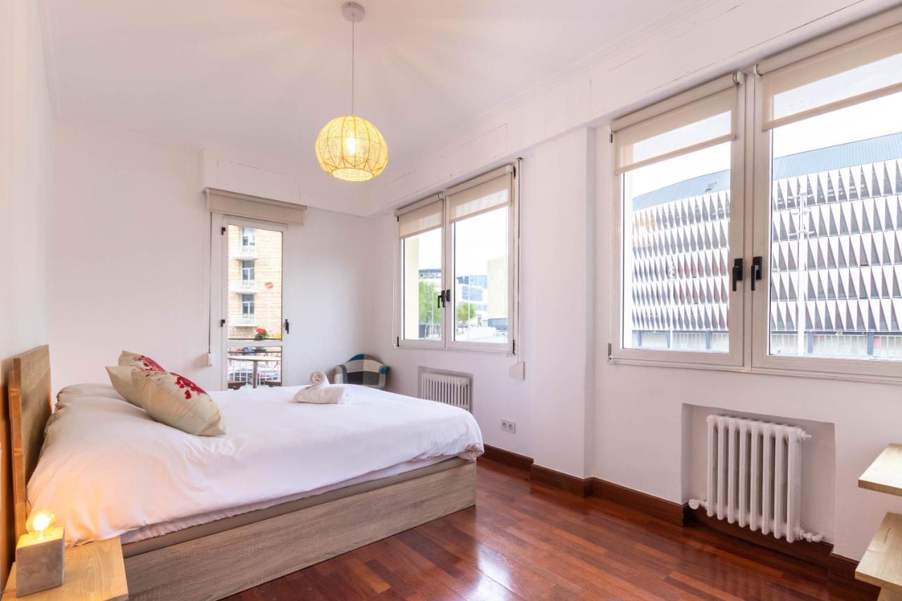 Apartamento Con Vistas Al Estadio San Mames Bilbao Luaran gambar