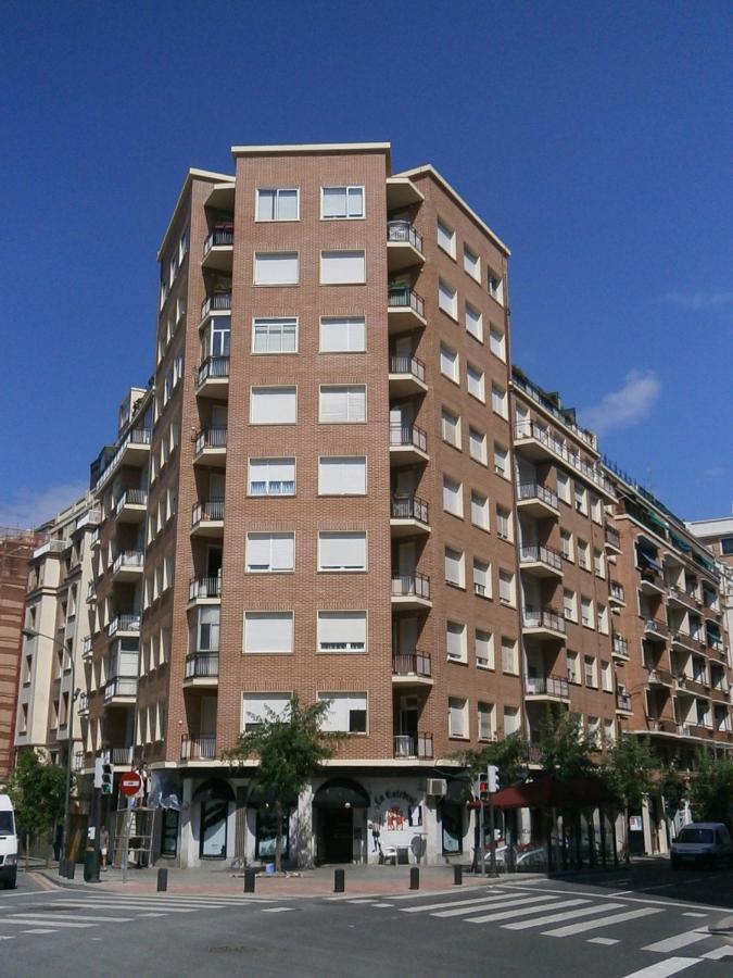 Apartamento Con Vistas Al Estadio San Mames Bilbao Luaran gambar